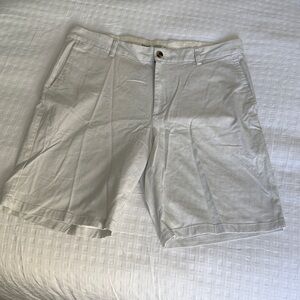 Men’s Old Navy Dress Shorts 38